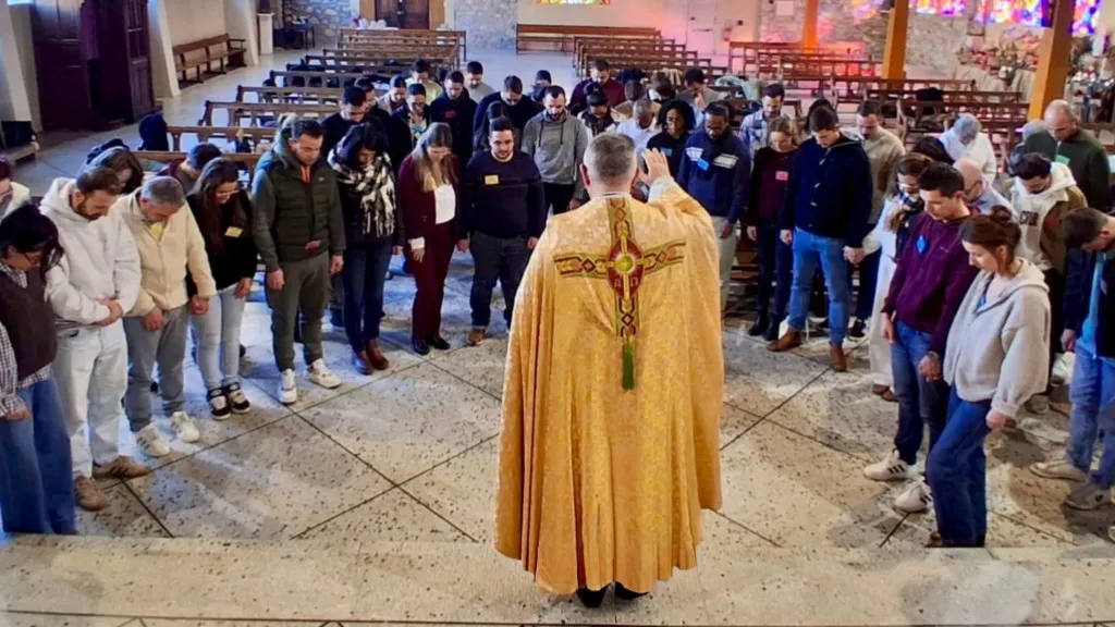Célébration liturgique des fiançailles et bénédiction.